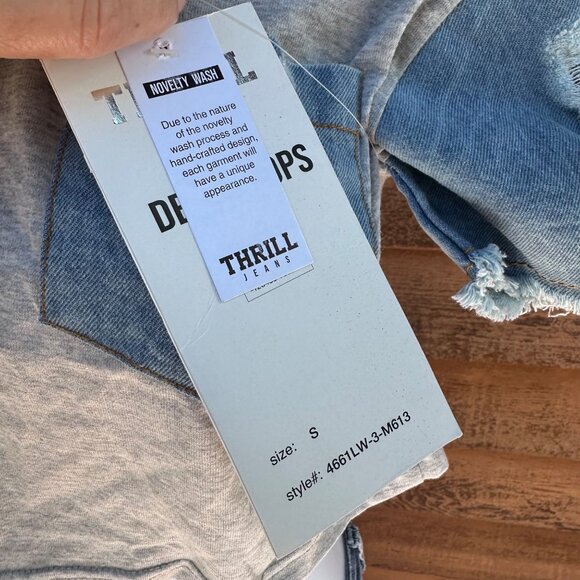 Thrill Jeans Cropped Tee With Distressed Denim Sleeves & Pocket Gray/Blue Womens - Picture 3 of 10